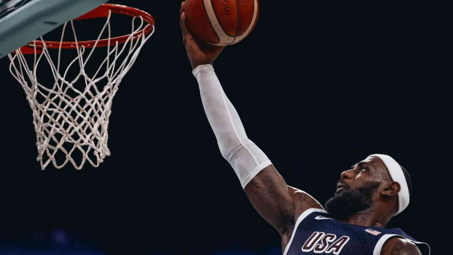Parigi brilla con le stelle Nba: molto showbiz poco olimpismo