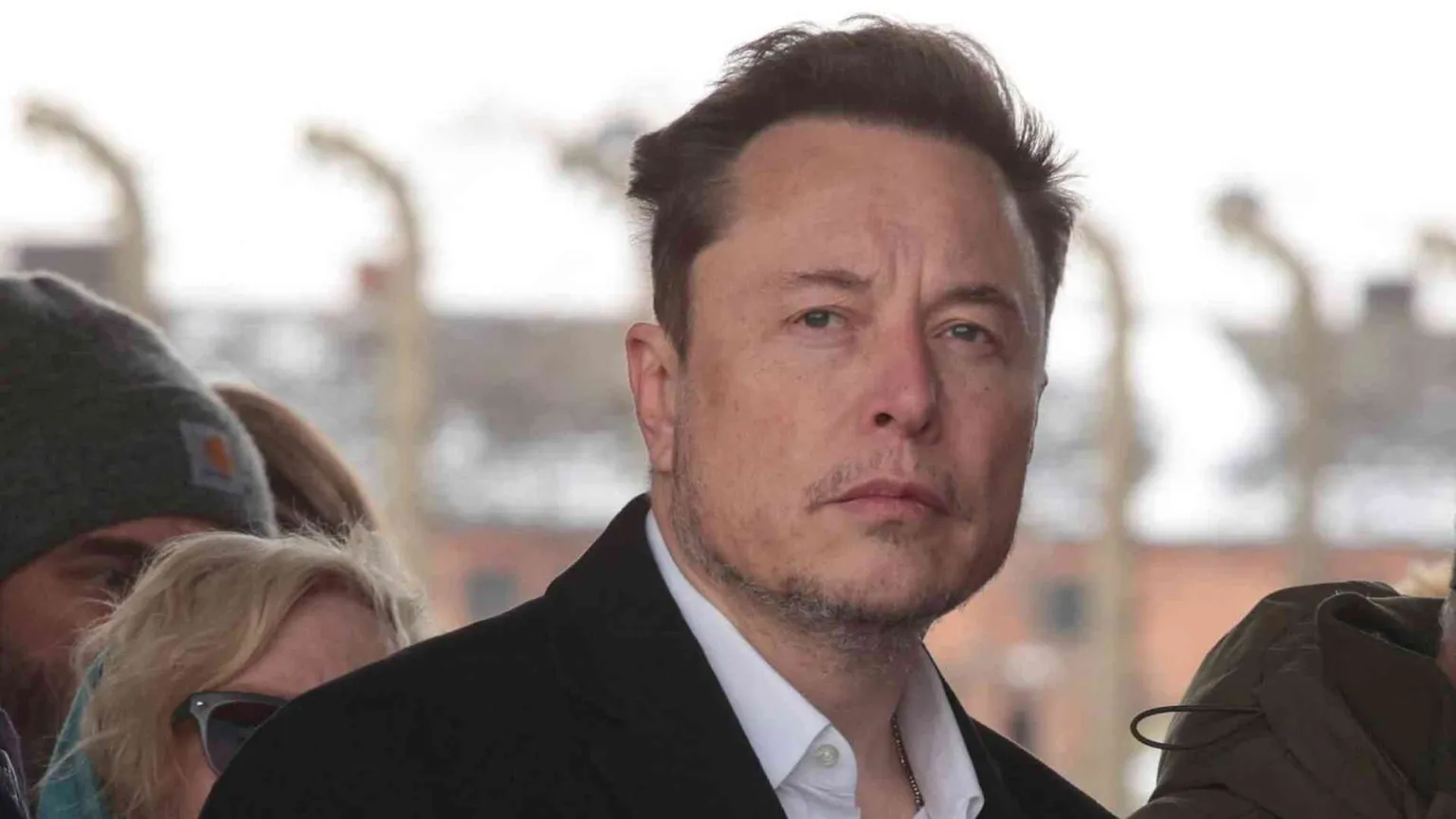 "Boicottano X": Musk fa causa agli inserzionisti pubblicitari