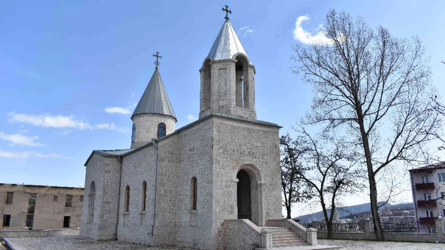 Nagorno-Karabakh, così l'Azerbaigian cancella la cultura armena