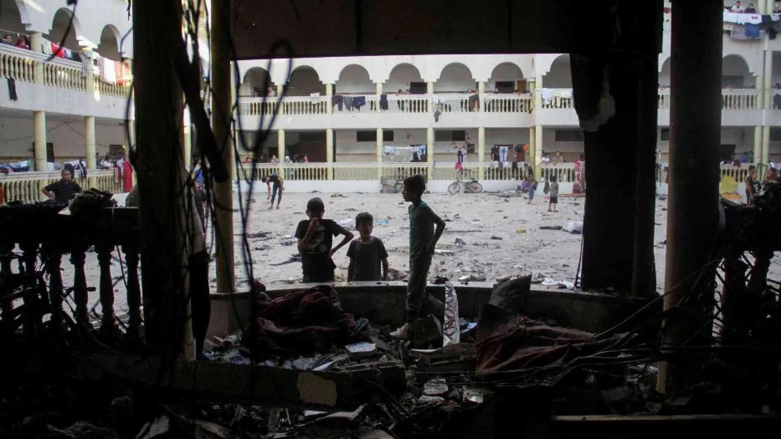 Raid israeliano su una scuola fa 93 morti, ma per l'Idf era un centro di Hamas