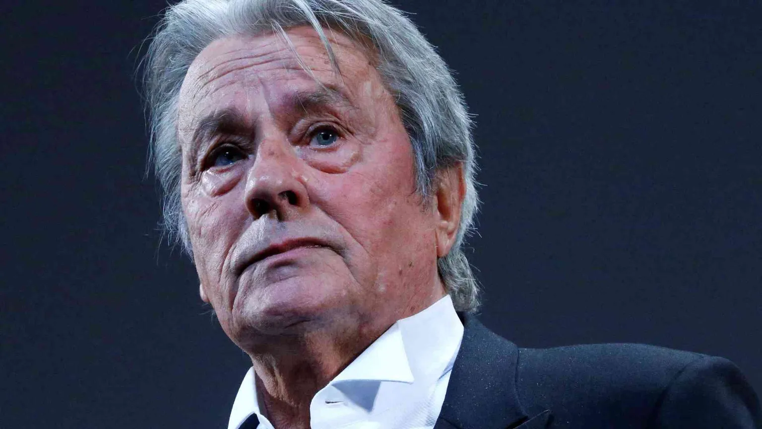 Addio ad Alain Delon, leggenda del cinema francese