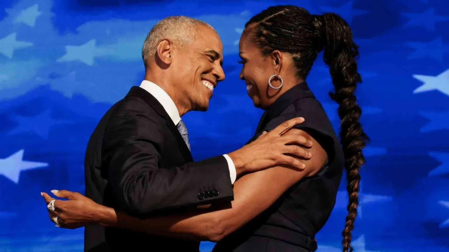 Gli Obama blindano Harris: «Yes, she can». E la campagna fa il record di incassi