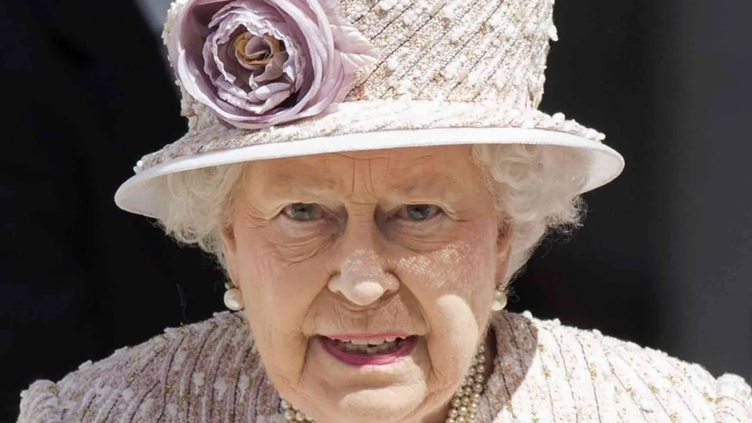 Il memoriale di Elisabetta II sarà costruito a St James Park