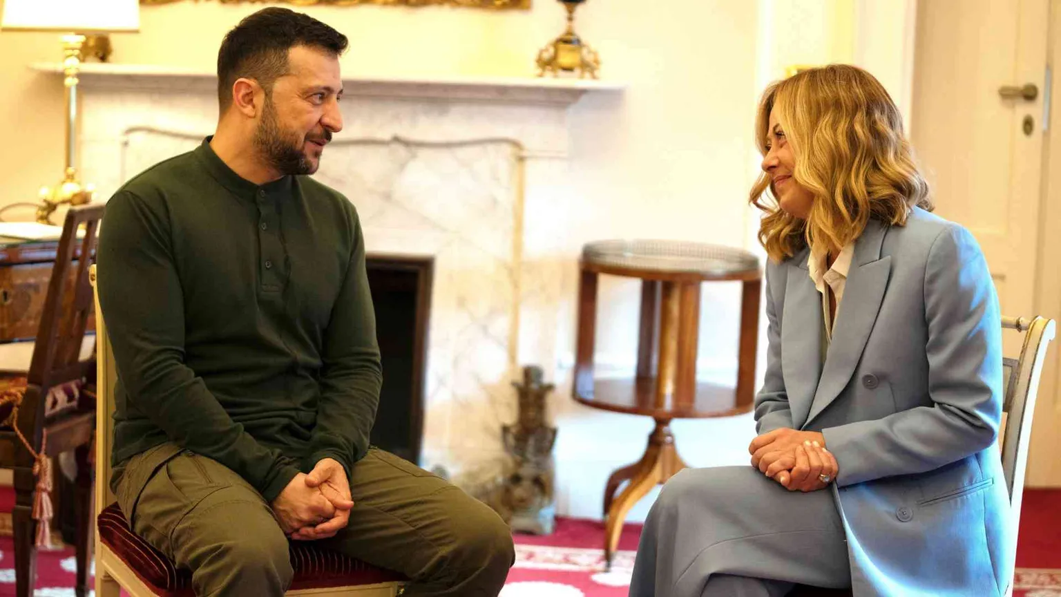 Meloni faccia a faccia con Zelensky: non abbandoneremo Kiev