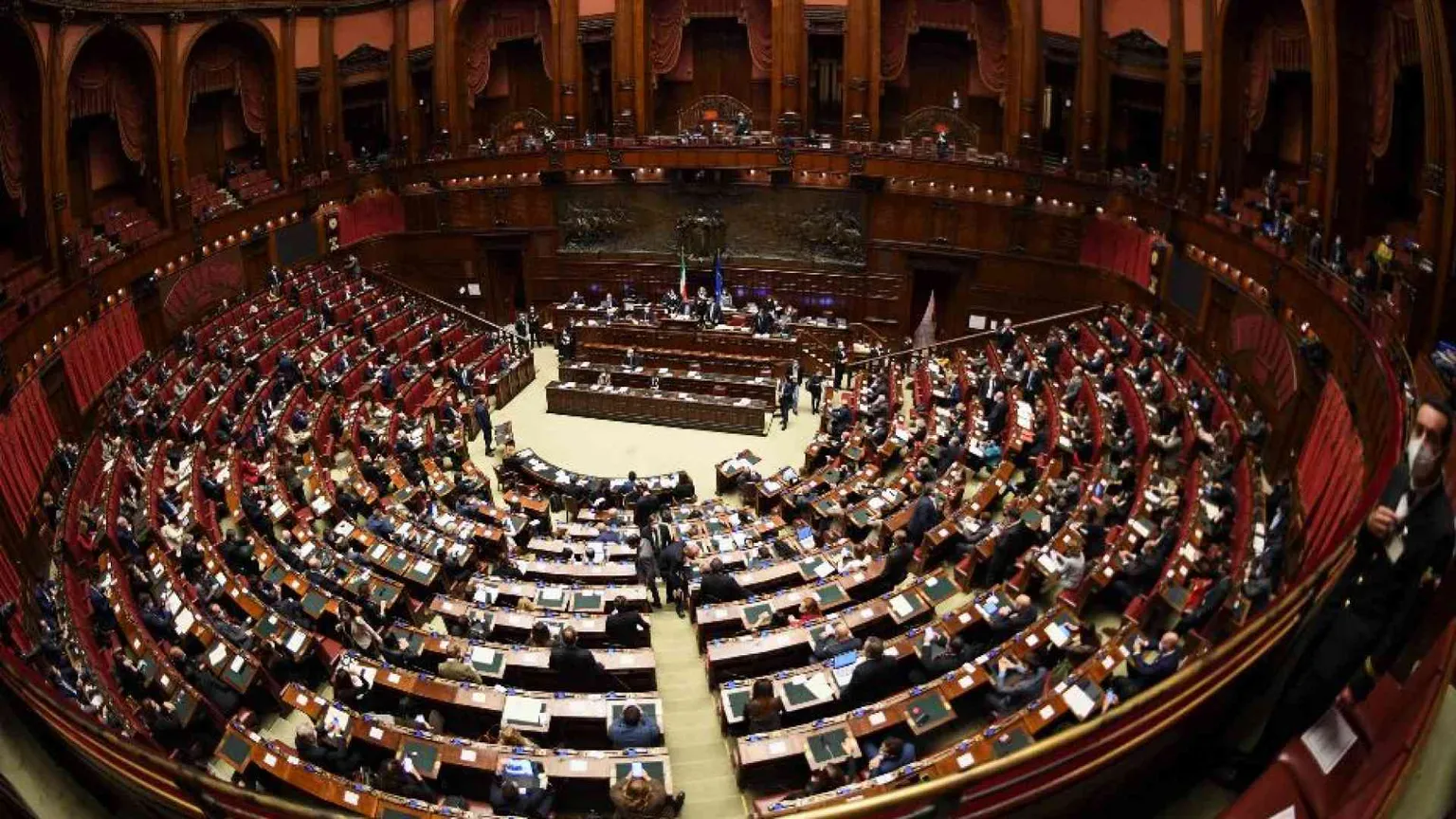 L'aula boccia l'emendamento di Azione sullo Ius scholae, no anche da Fi