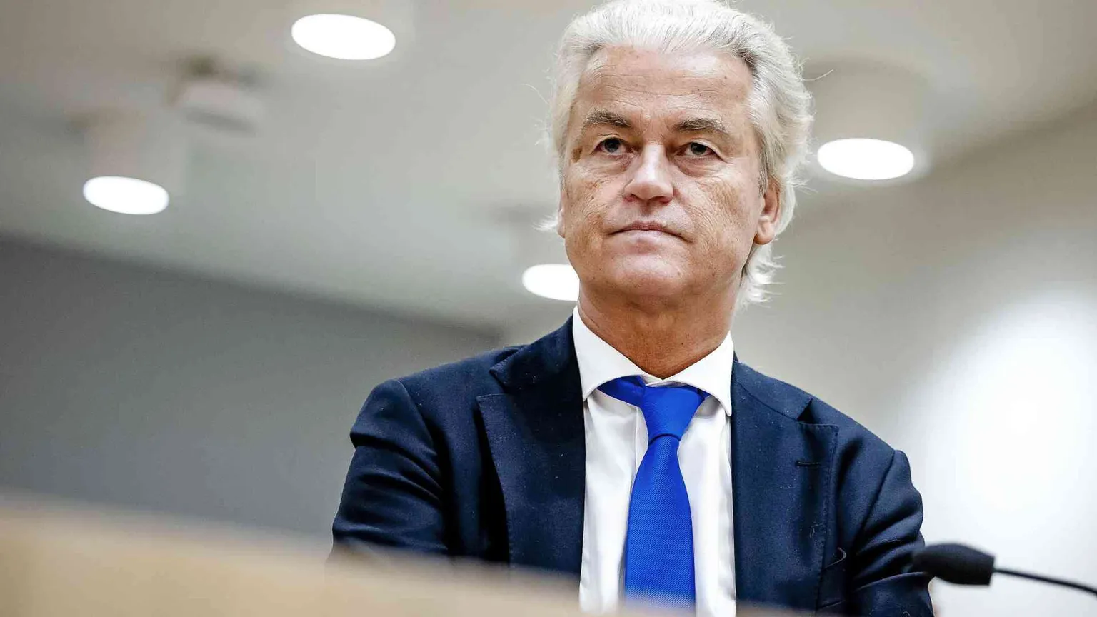 L'Olanda strappa e, come l'Ungheria, chiede di uscire dal Patto sui migranti