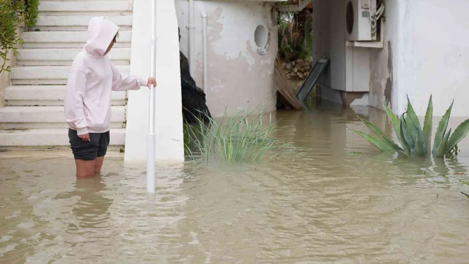 Allerta massima in Emilia Romagna: a Modigliana «il fiume è esploso»