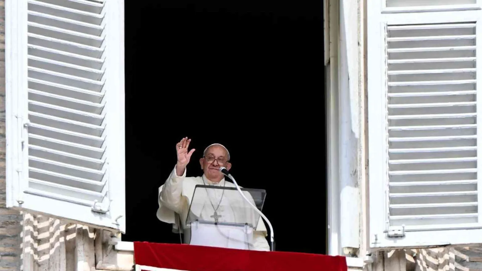 Francesco: tuteliamo la dignità dei detenuti