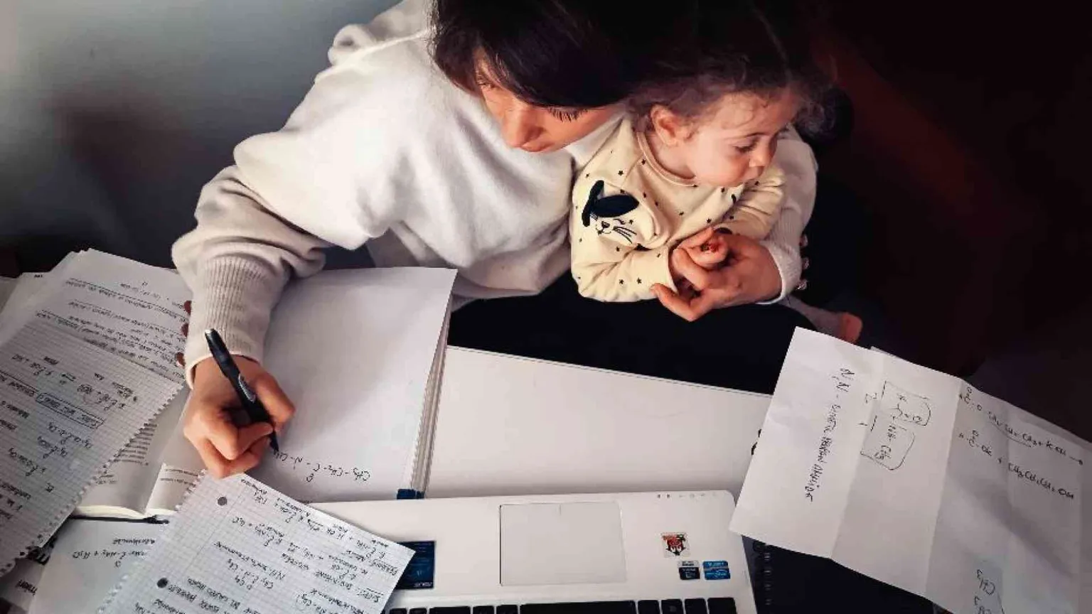 Lavoro, poi stacco: c'è una proposta di legge sul diritto alla disconnessione