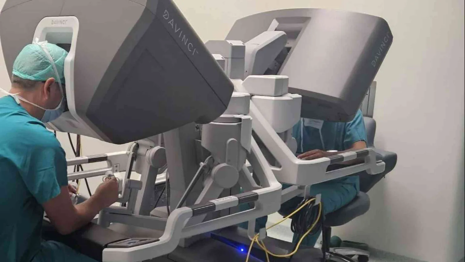 Per i tumori più complessi accanto al chirurgo c’è il robot Da Vinci