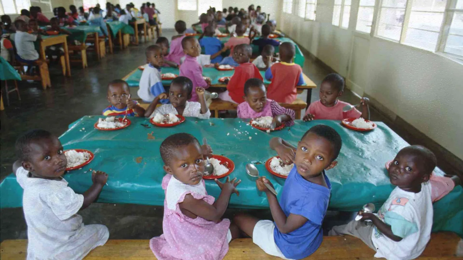 L'Oxfam: gli aiuti allo sviluppo europeo dirottati verso le grandi aziende