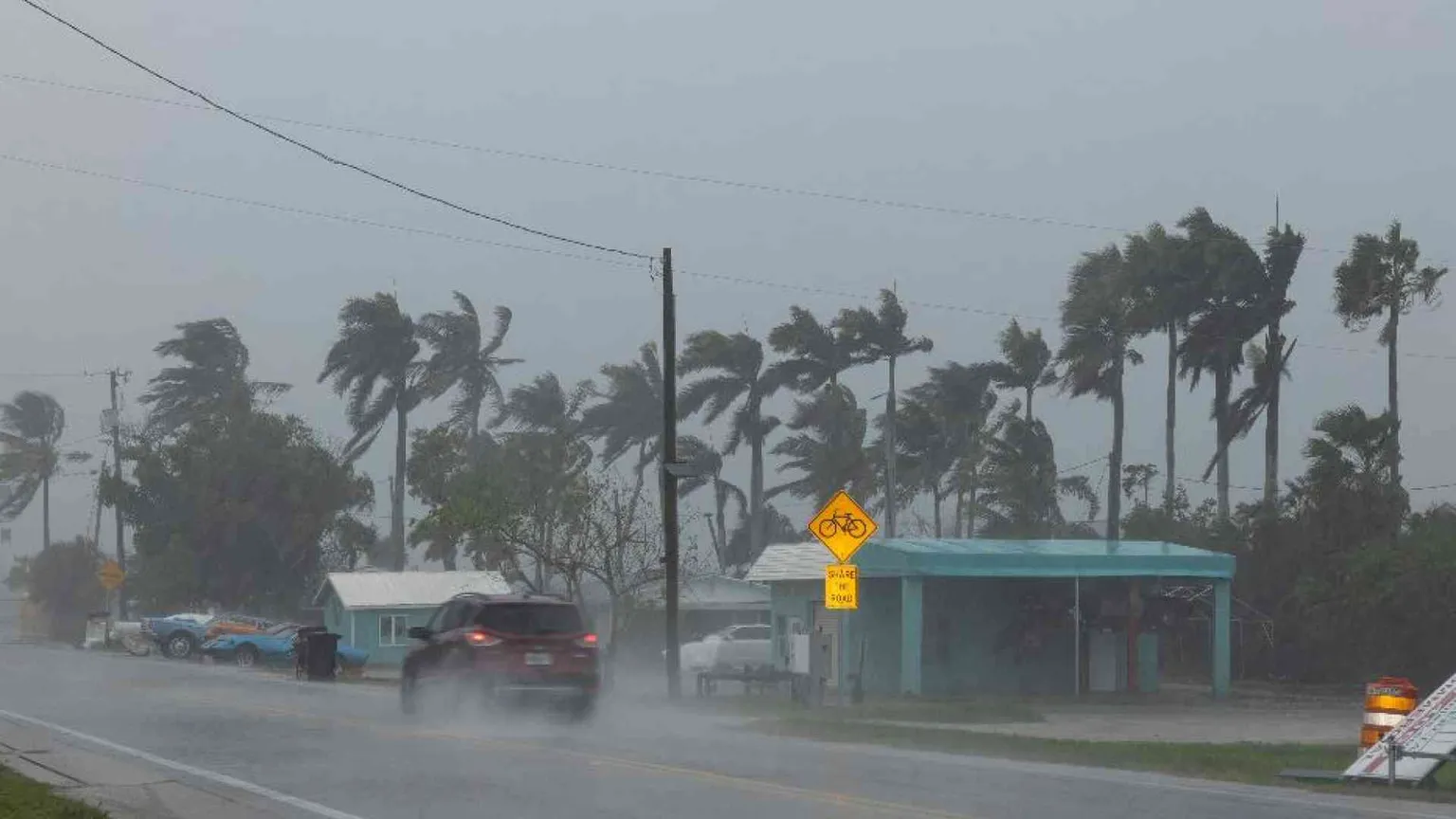 L’uragano Milton fa tremare l’America: «Fuggite, può avere effetti disastrosi»