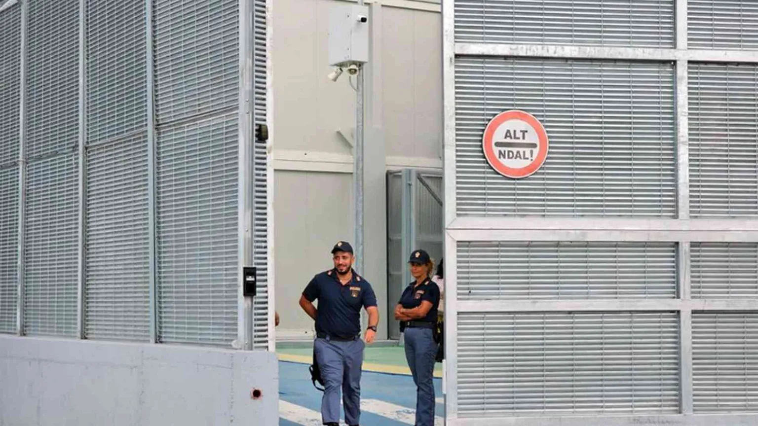 L'annuncio del governo: i centri per il rimpatrio in Albania sono pronti