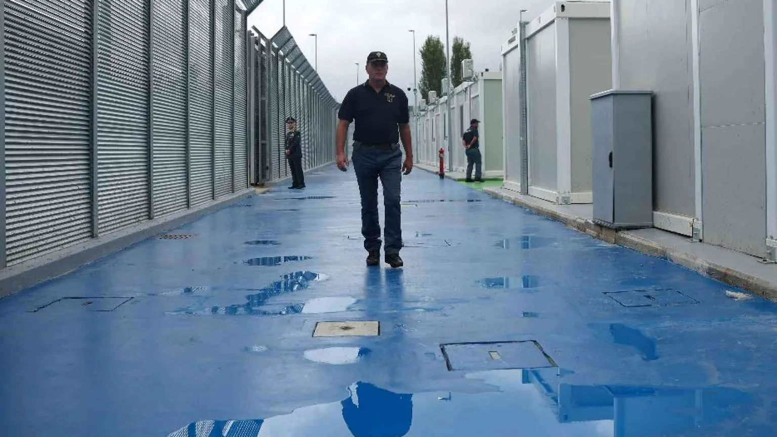 Aprono i centri in Albania: si parte con le prime 400 persone