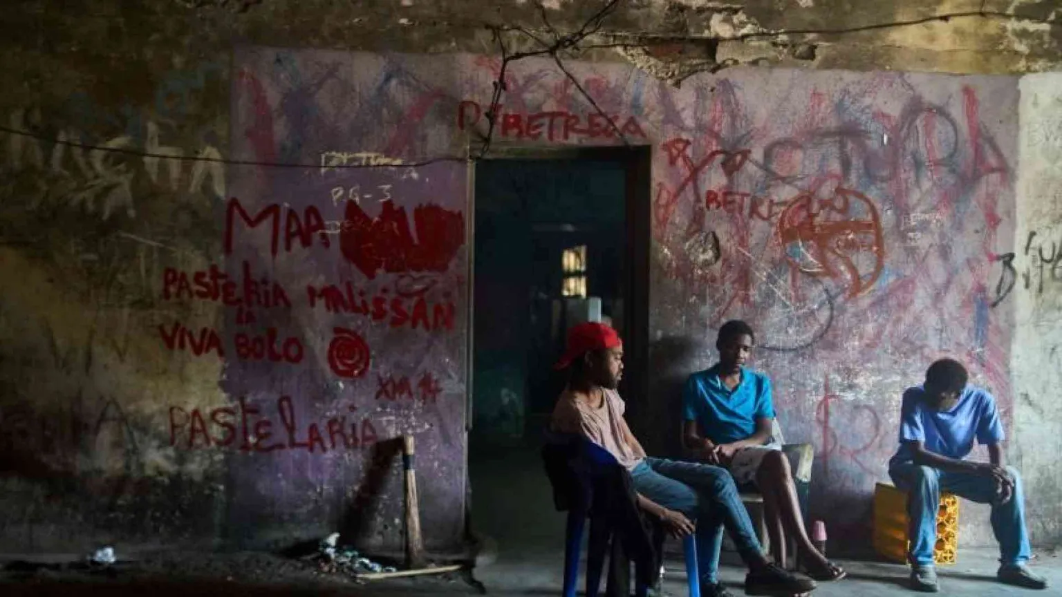 Sempre più debiti, sempre meno aiuti: nei Paesi fragili scuola e sanità a rischio
