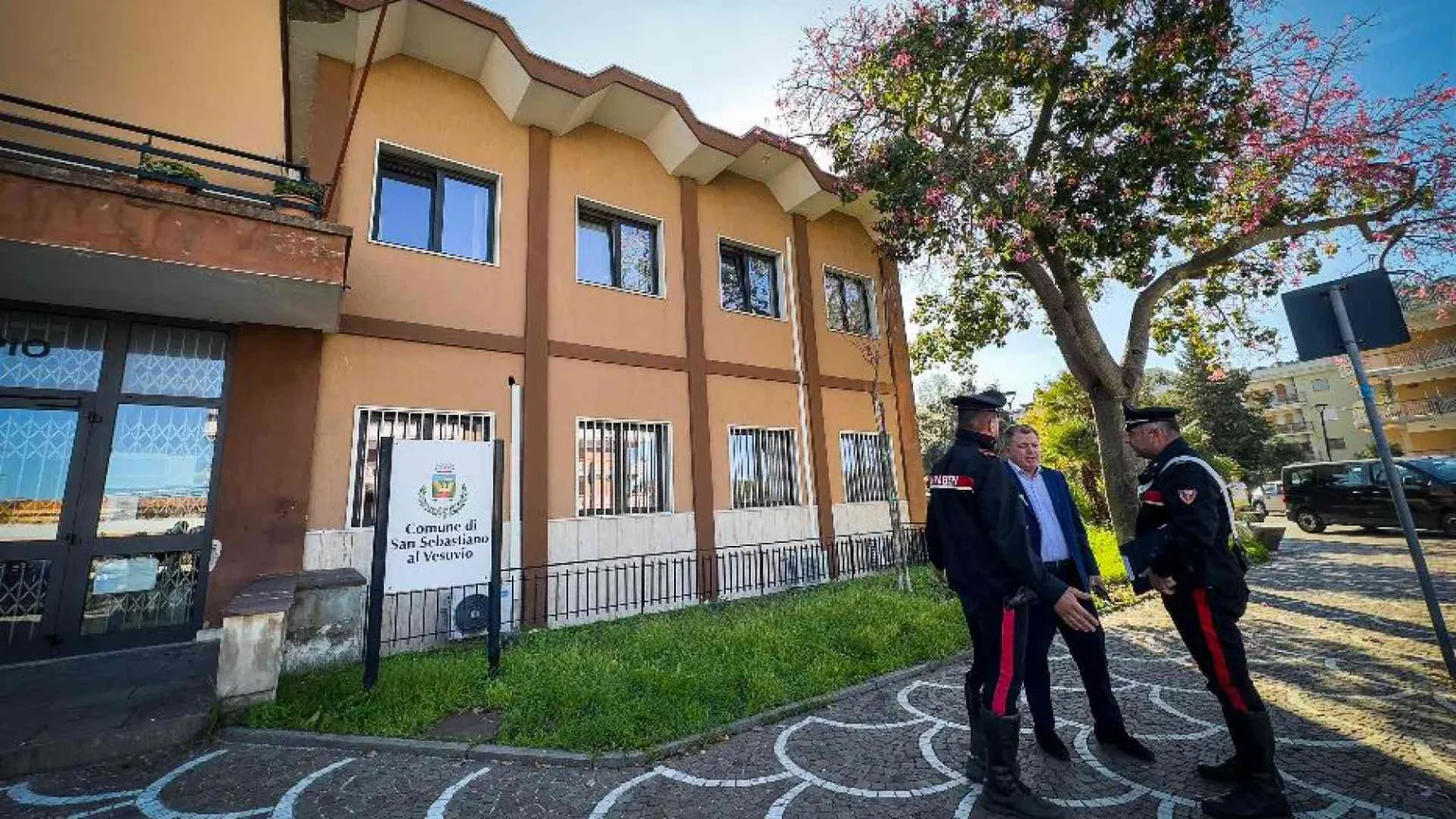 Un'altra sparatoria in strada: muore 19enne. Battaglia: la città va disarmata