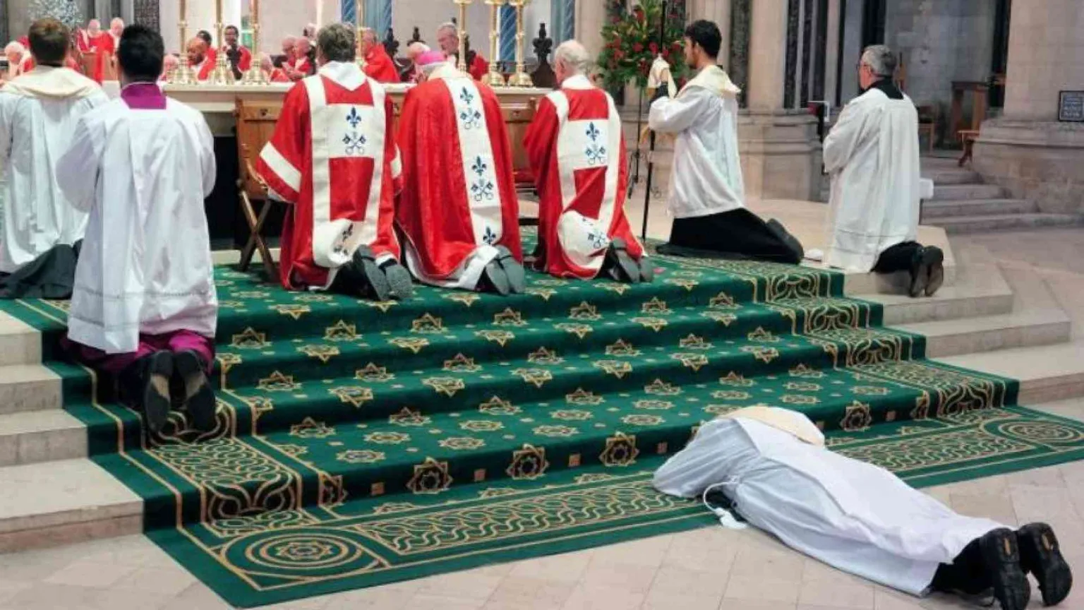 Lo storico John Morrill sacerdote a 78 anni: «Così è cambiata la mia vita»
