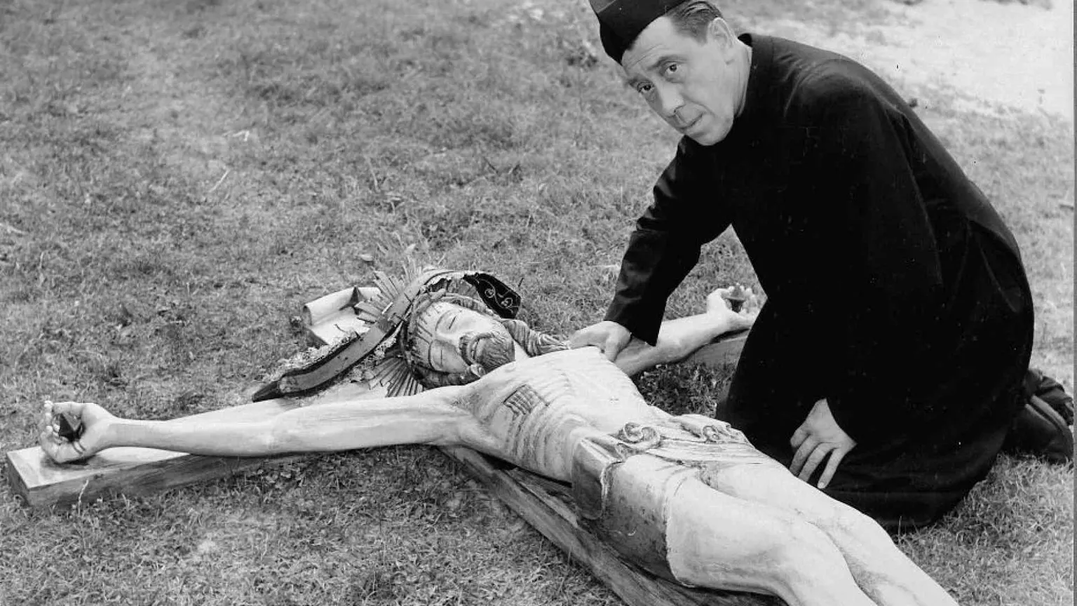 Il Crocifisso di Don Camillo: Dio che si fa dare del "tu"