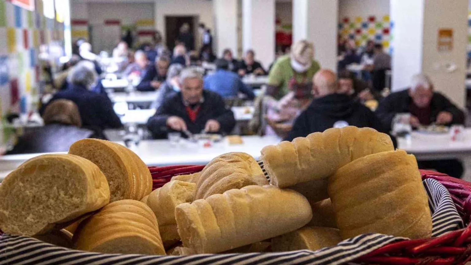 Creiamo una moneta il cui obiettivo è battere la povertà