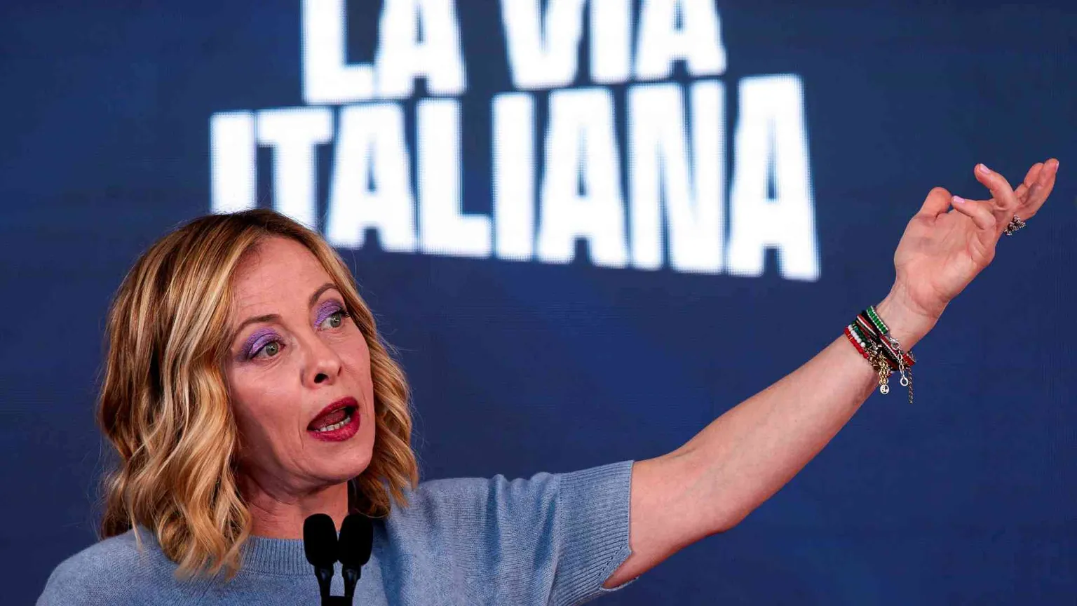 Meloni a testa bassa contro Schlein e Prodi. E agli alleati: «Basta egoismi»