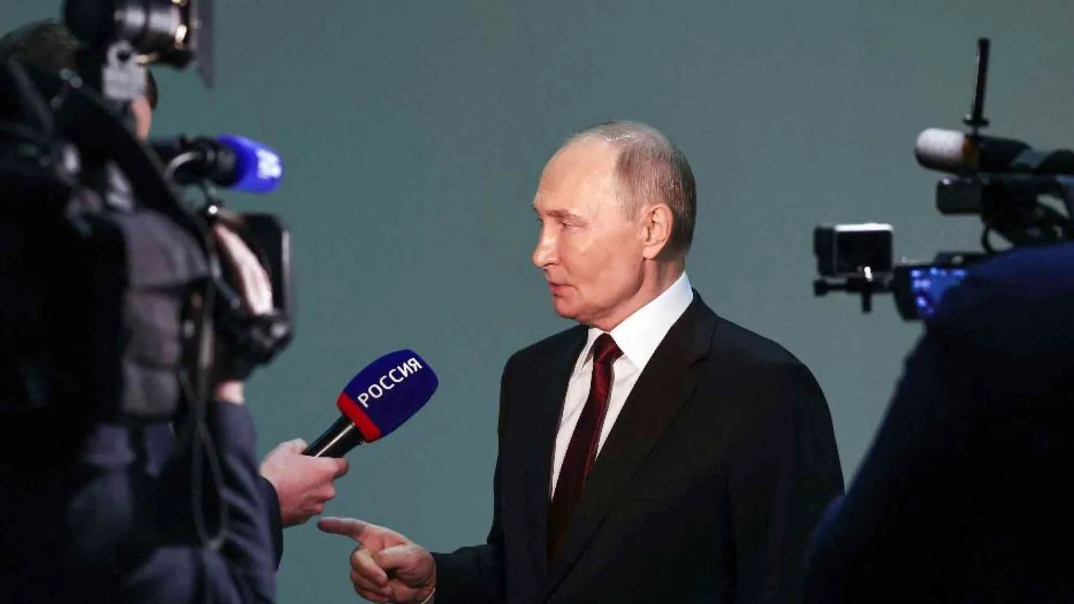 Putin: «I Paesi Nato in guerra con noi, sono pronto a incontrare Trump»
