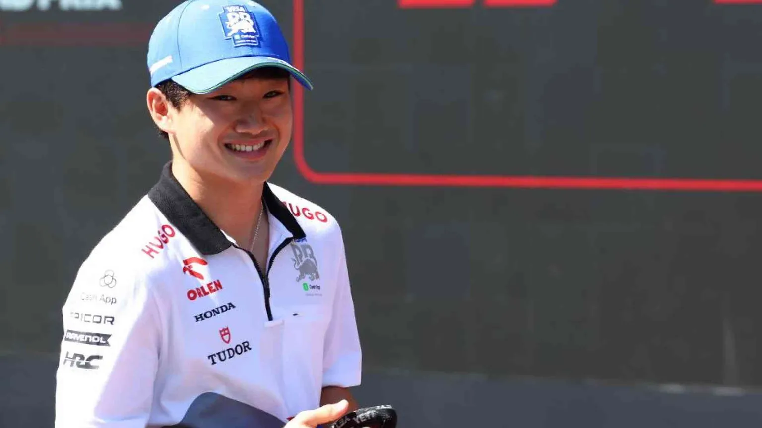 Il pilota di Formula 1 Tsunoda: «Io, nel fango con gli alluvionati»