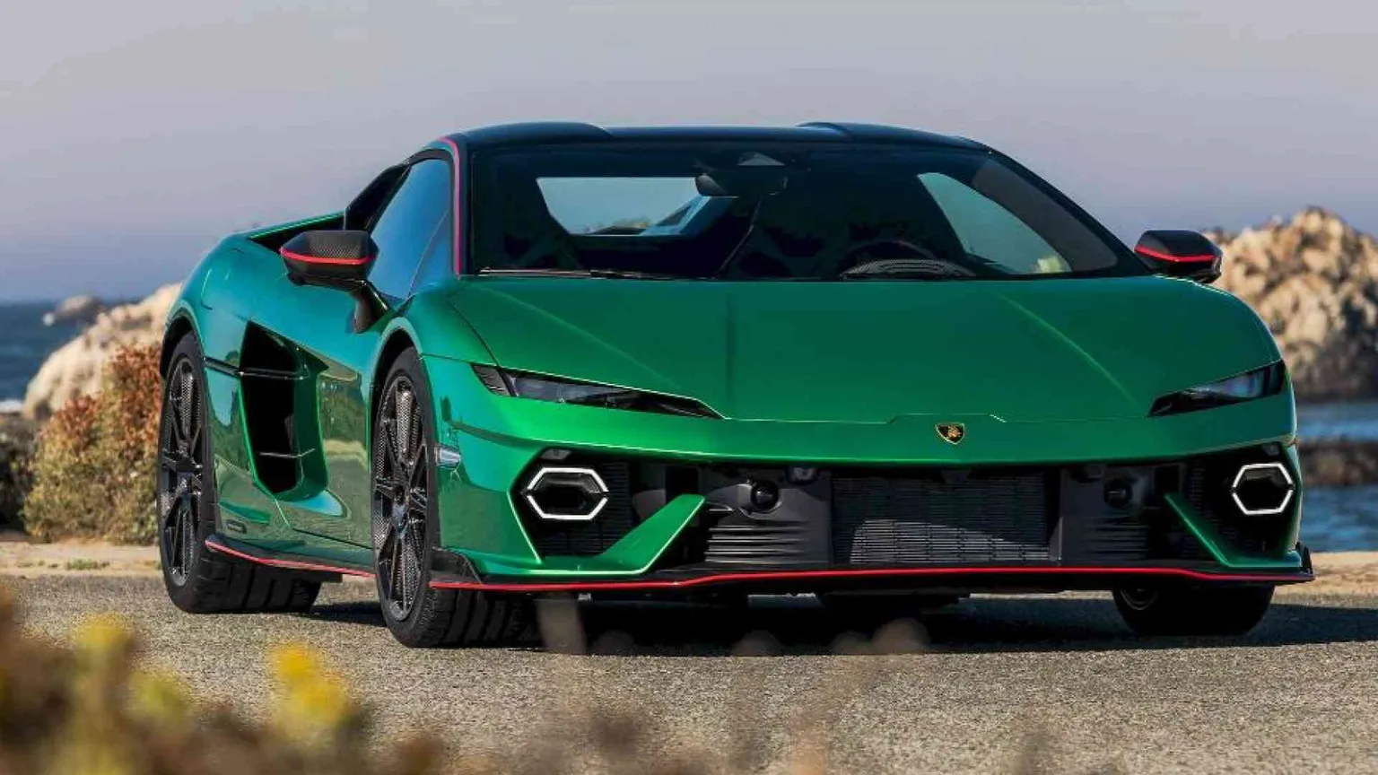 Lamborghini, quando lusso e tecnologia arricchiscono il territorio