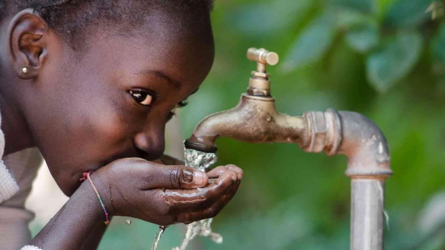 L'acqua, bene conteso e sperperato. Ma si può rendere risorsa per tutti