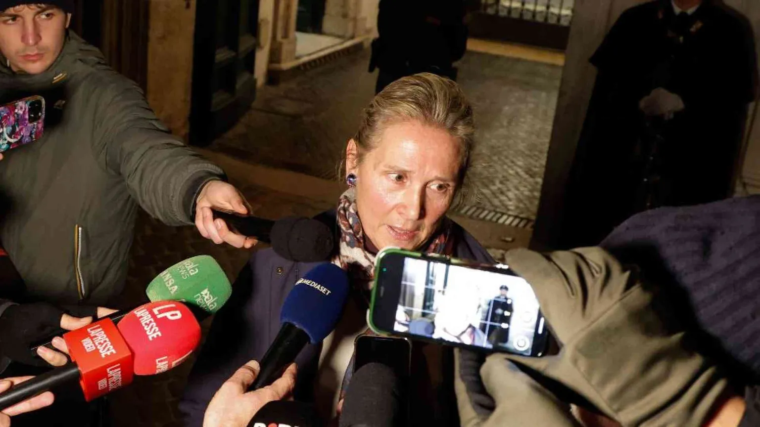 I genitori di Cecilia Sala ora chiedono il silenzio stampa