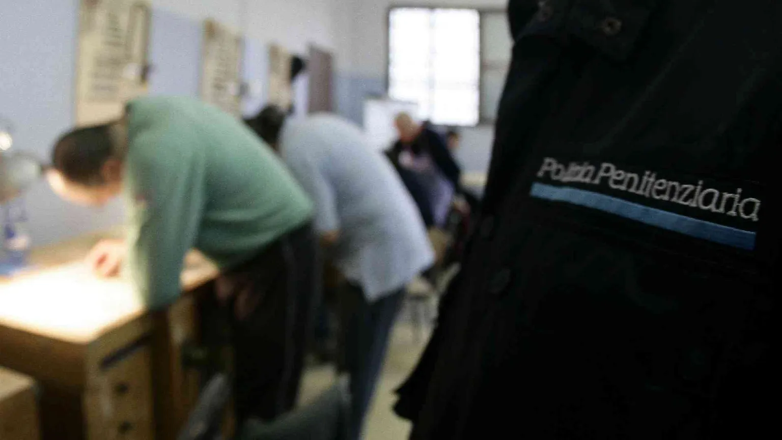 L'altro fronte dell'emergenza: dietro le sbarre mancano agenti