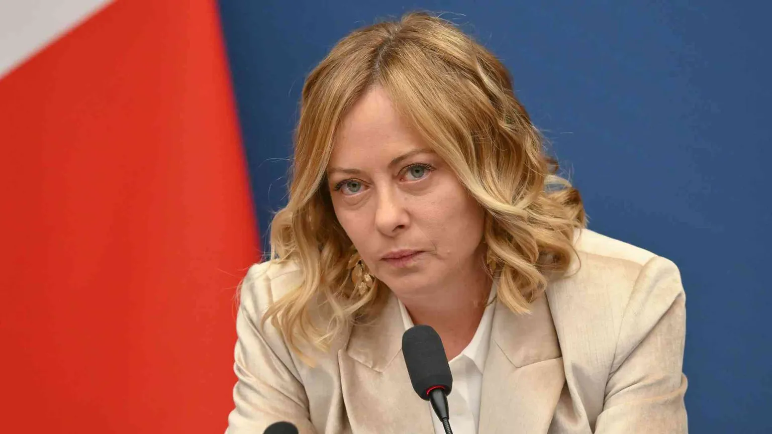 Meloni: «No a lettera scarlatta su Musk». Rizzi a capo del Dis