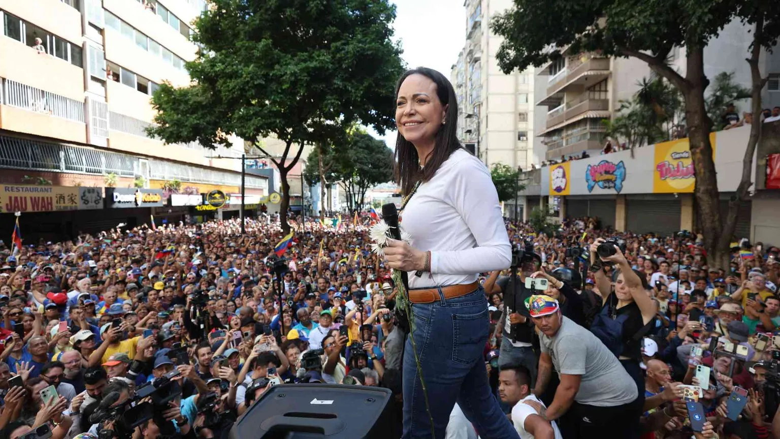 Arrestata e poi liberata la leader dell'opposizione venezuelana Machado