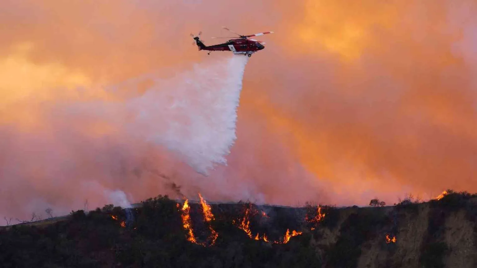 A Los Angeles si aggrava il bilancio degli incendi