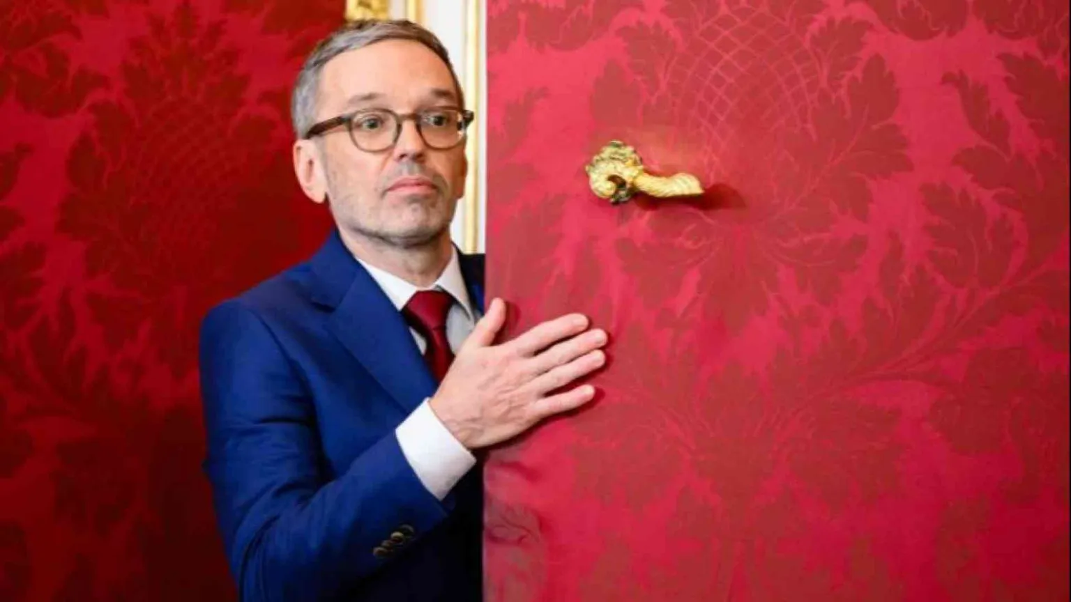 Cattolici in piazza contro l'estrema destra: «Teniamo accesa la democrazia»