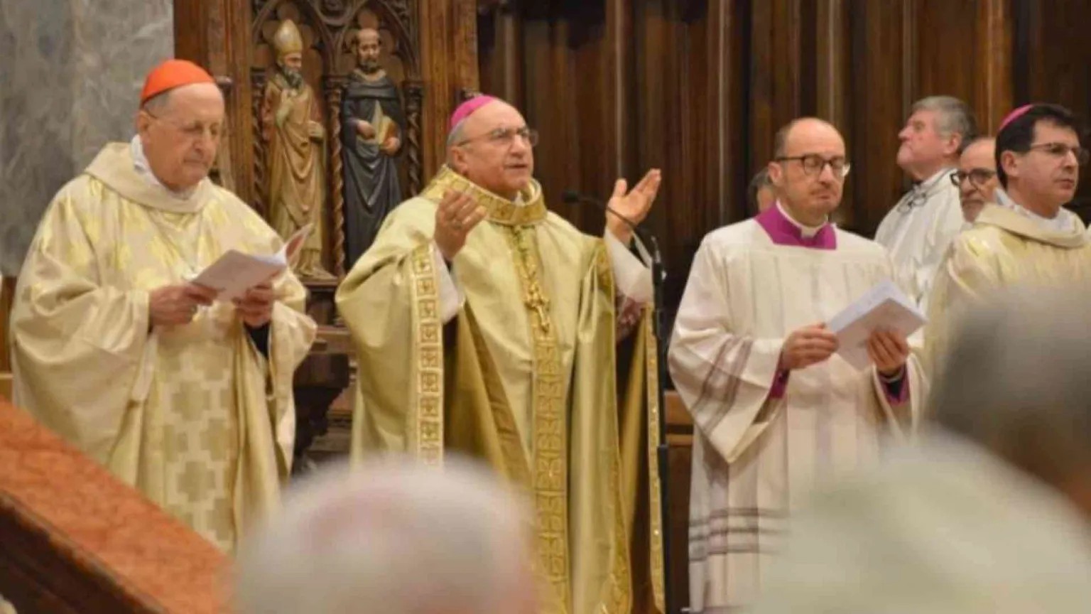 Il vescovo Pizziolo saluta la diocesi. Parte missionario