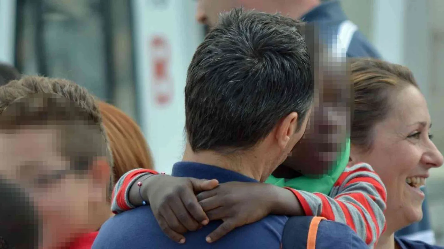 Il crollo delle adozioni (non solo a Milano): cosa sta succedendo?