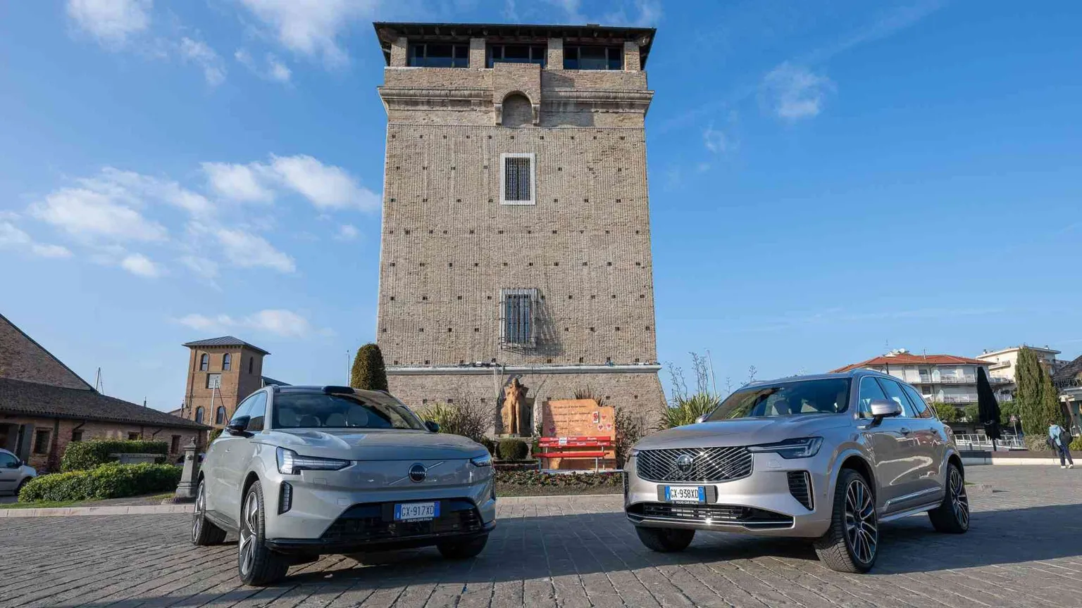 Dalla XC alla EX, per Volvo la sicurezza fa sempre 90