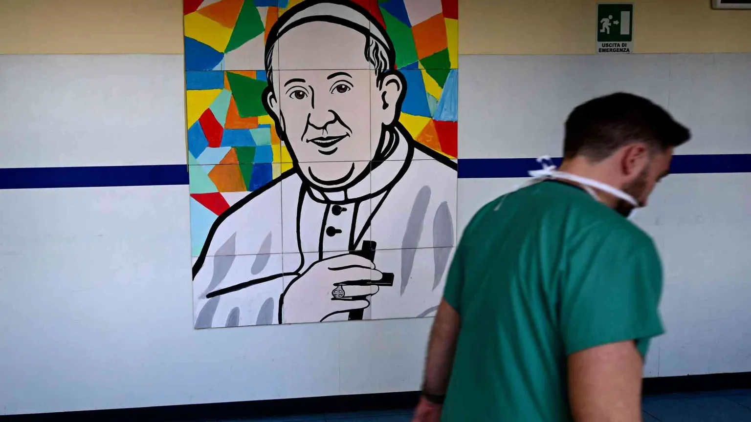 Per il Papa notte tranquilla. «Non ci sono state altre crisi»