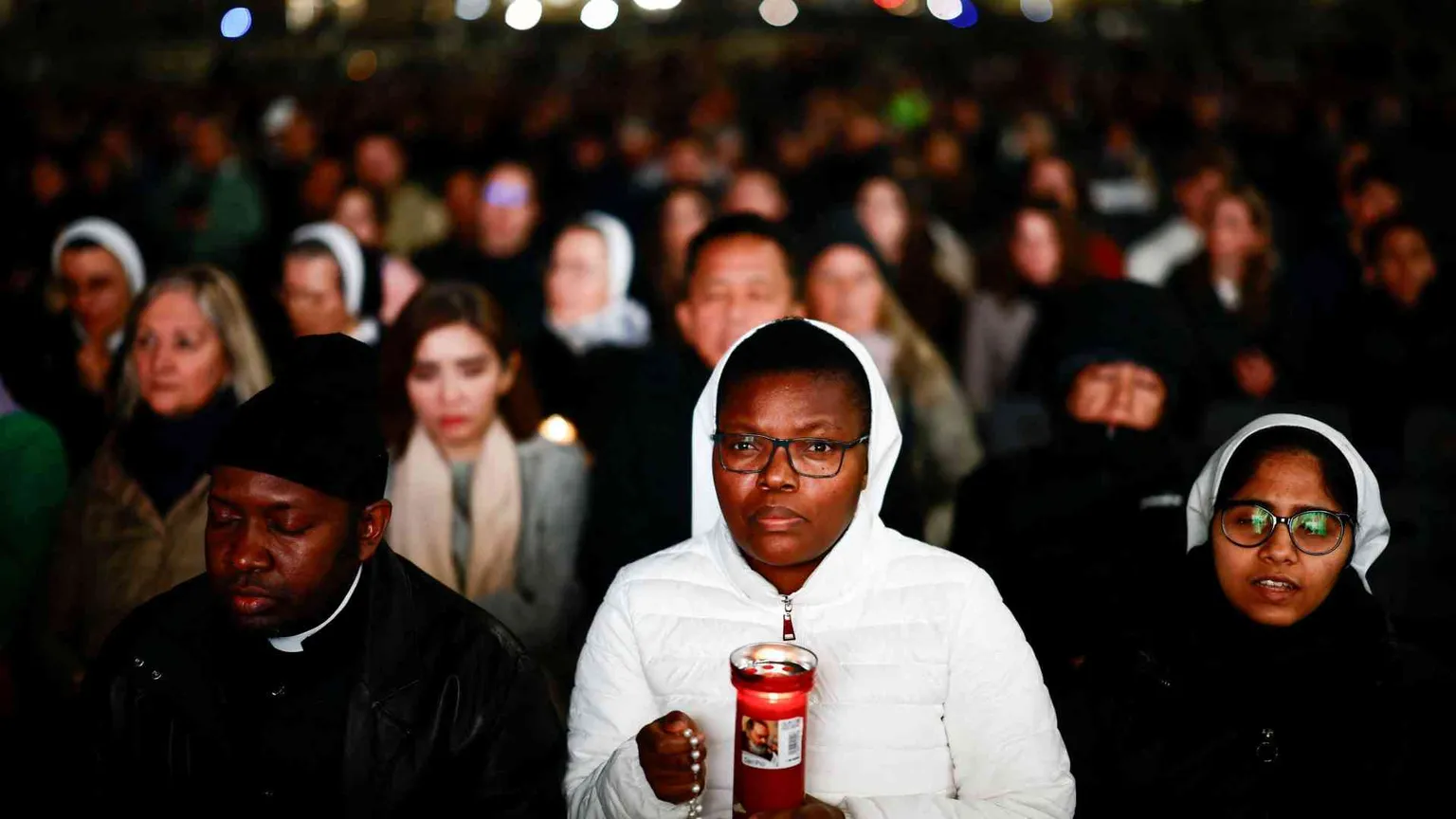 Papa Francesco e la scelta di non mostrarsi: resistere senza vedere