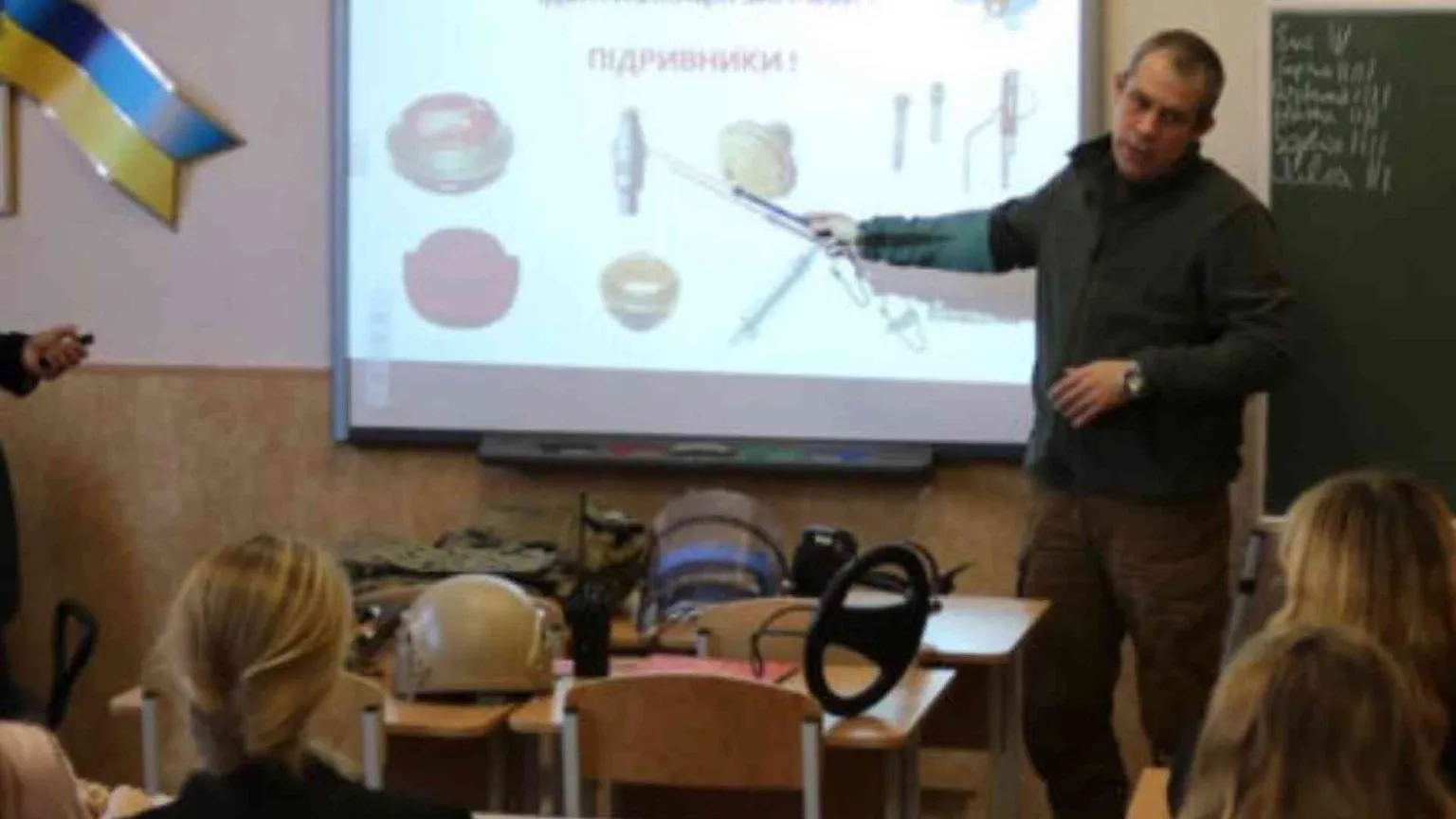 Dai mitra ai droni killer: la guerra va a scuola