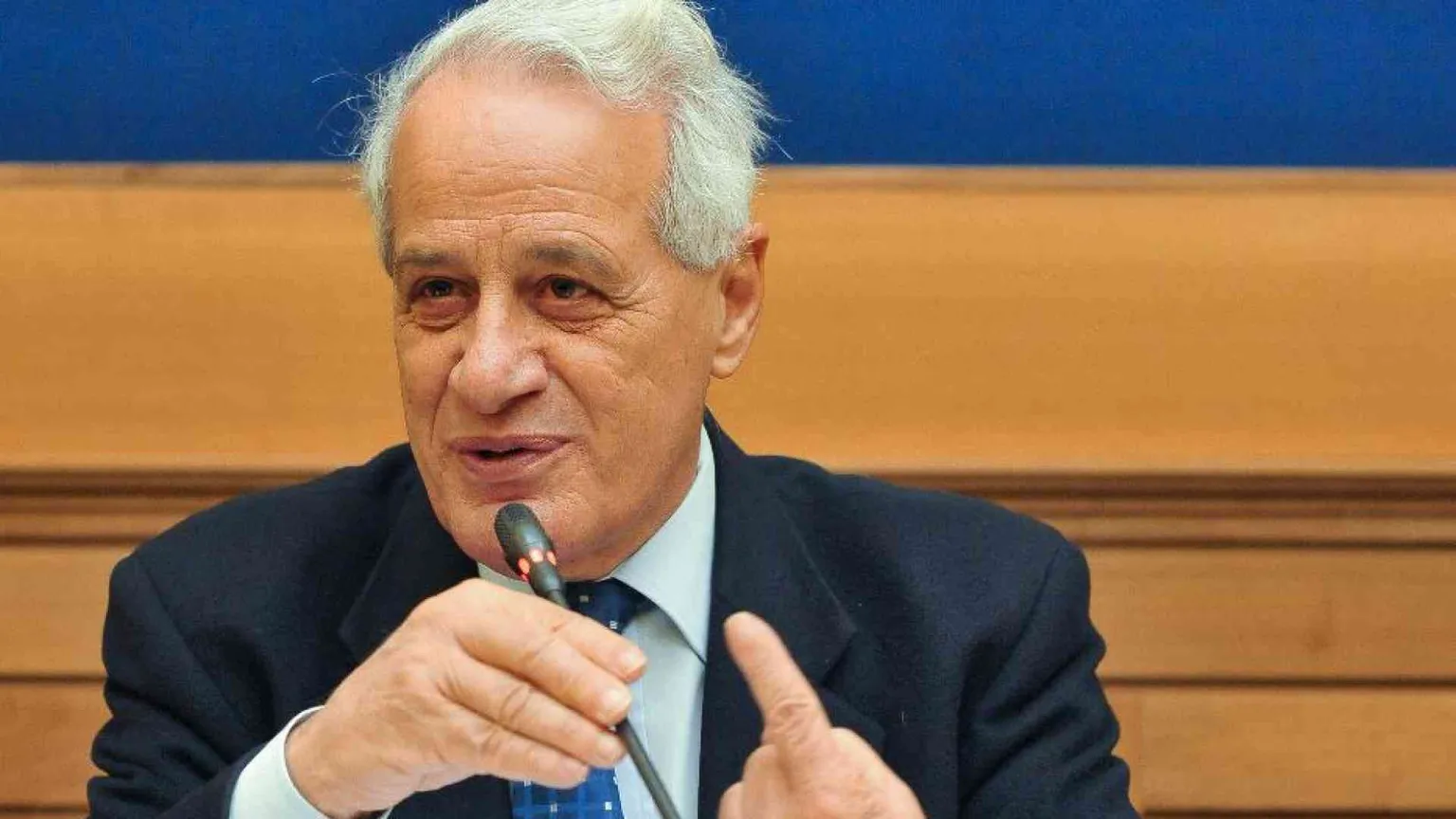 Baldassarre: «Non è la difesa comune, è un pasticcio»