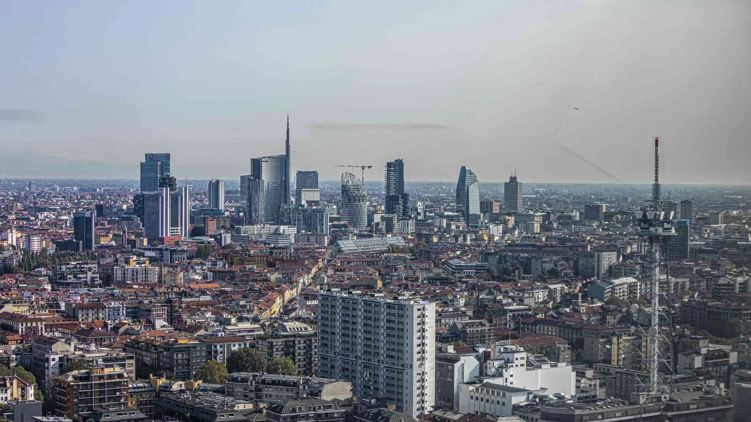Il bluff della "rigenerazione" di Milano