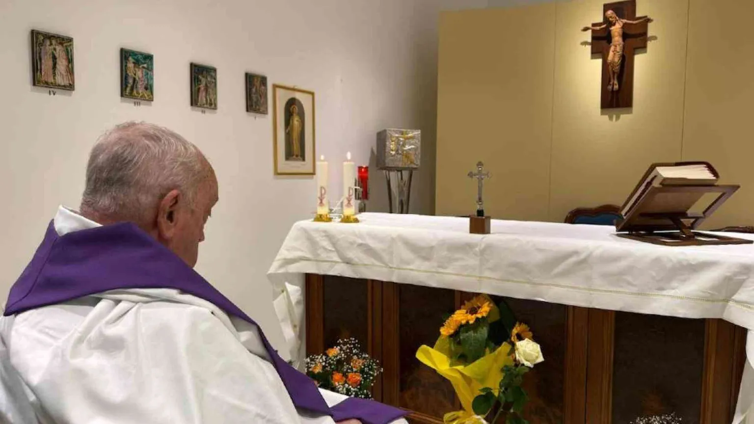 «Due volte in pericolo di vita». Si punta al recupero della voce