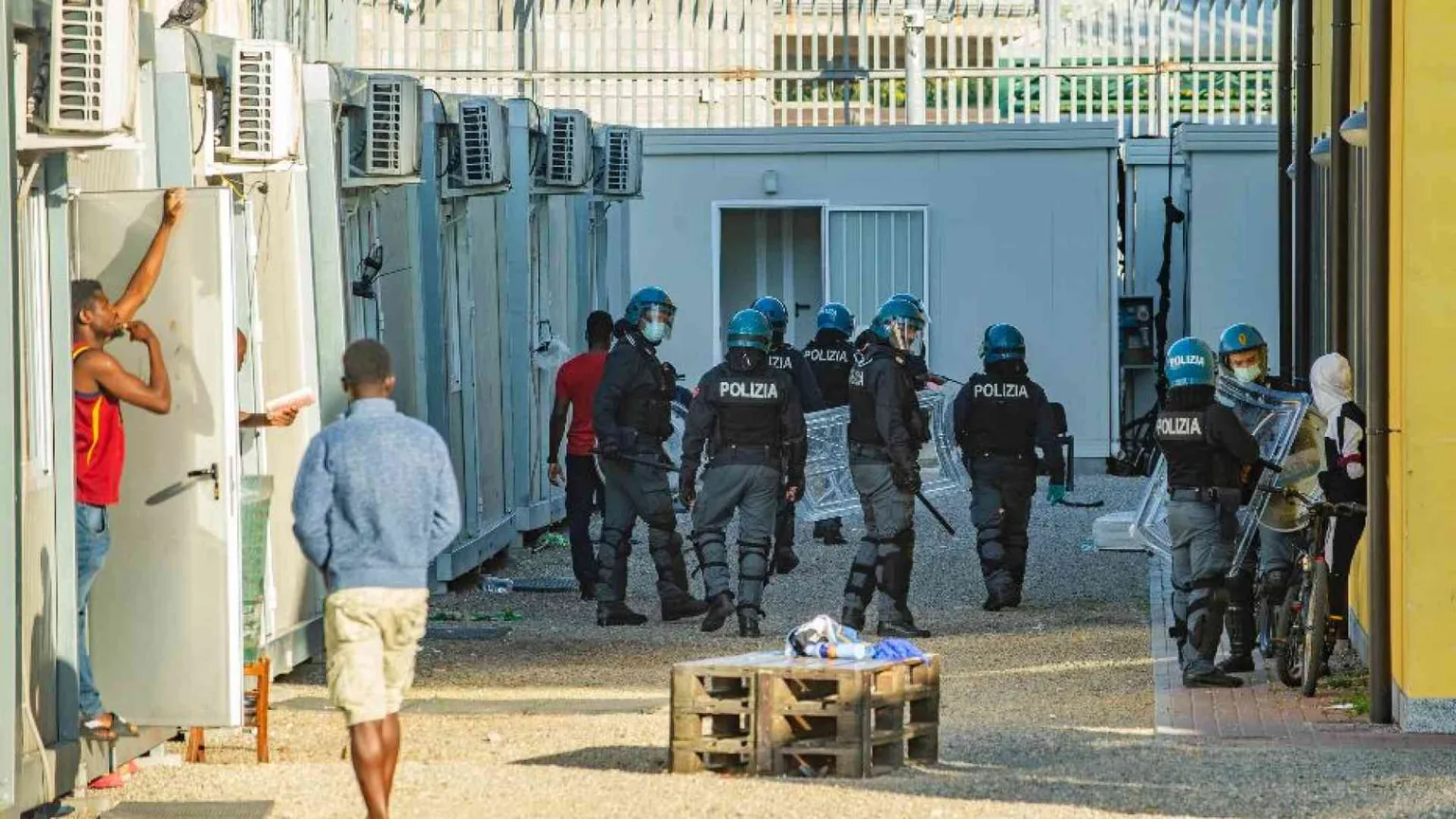 Le Ong contro i Centri di permanenza: Costosi, inefficaci, violano i diritti