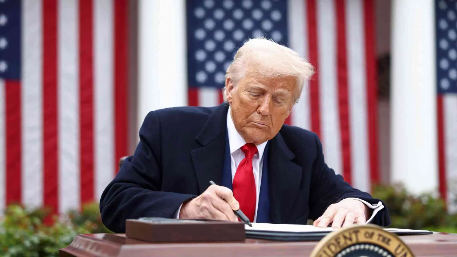 Ecco il calcolo “grossolano” di Trump con cui sono stati decisi i dazi