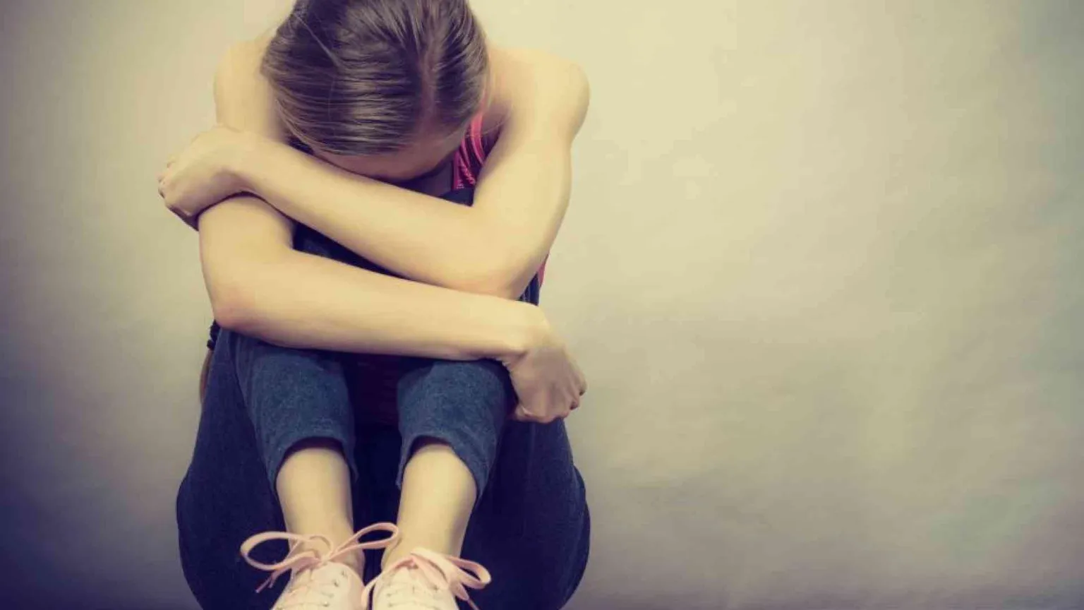 L’adolescenza infinita colpa delle troppe pretese di questa società