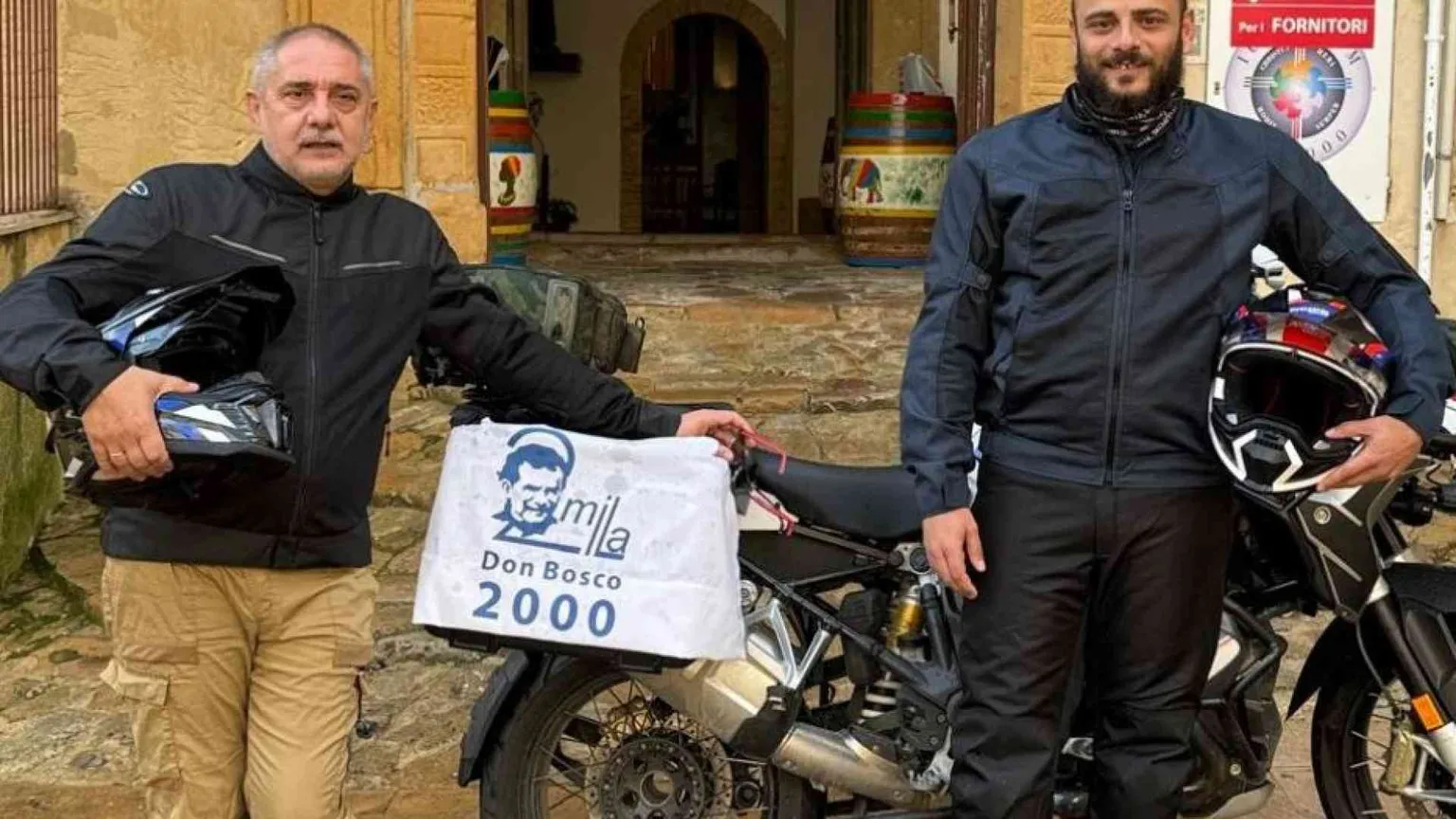 Palermo-Dakar in moto con Agostino e Marco. E nascerà un nuovo dispensario