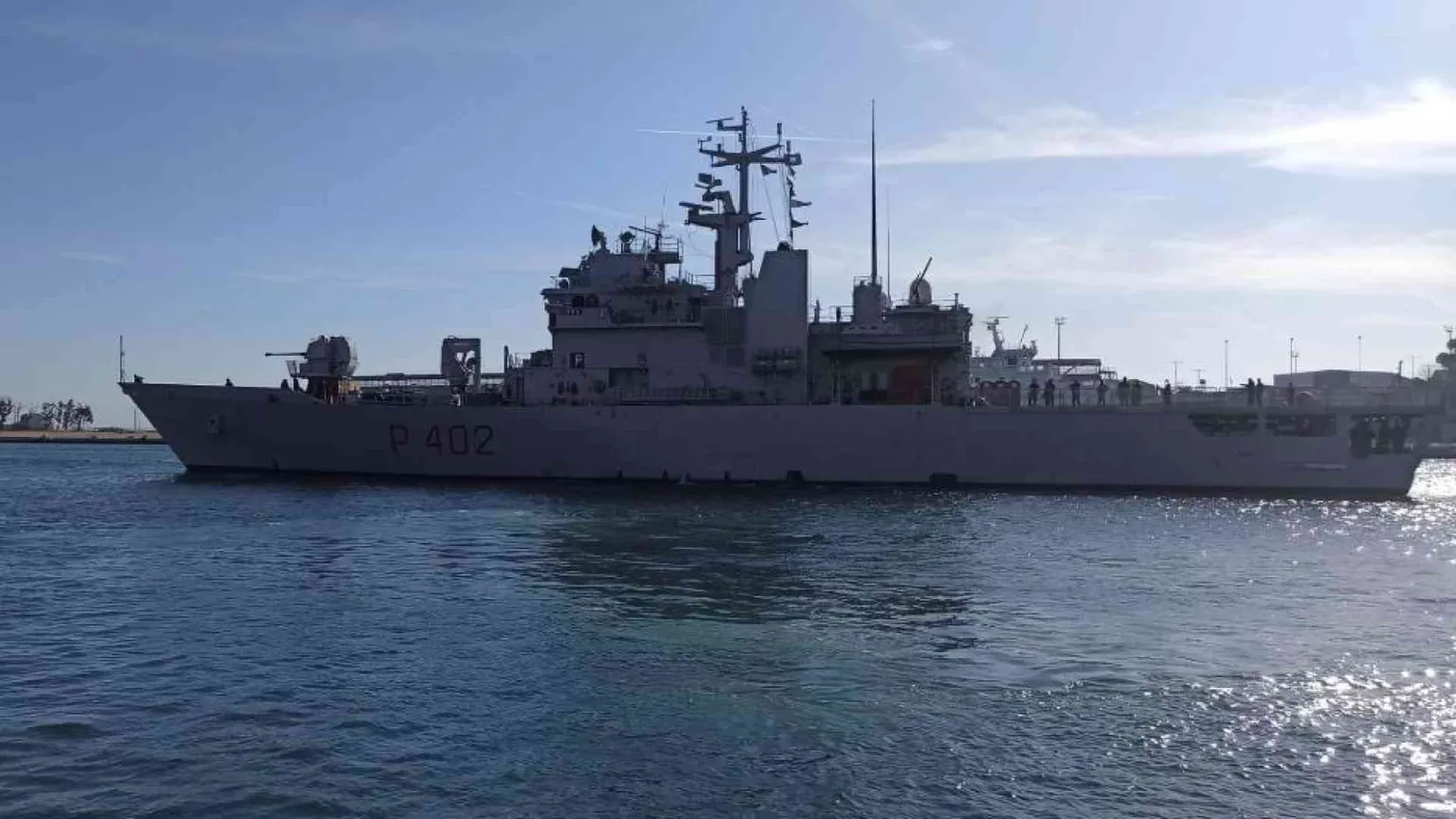 È partita da Brindisi la nave con 40 migranti diretta in Albania