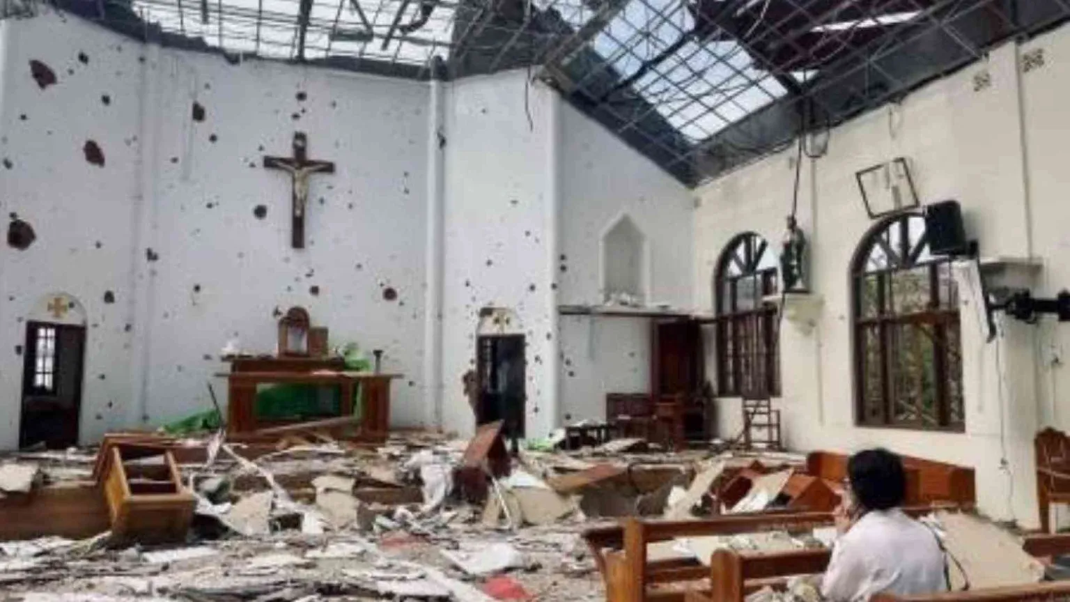 Bombardata una chiesa nonostante la tregua per sisma