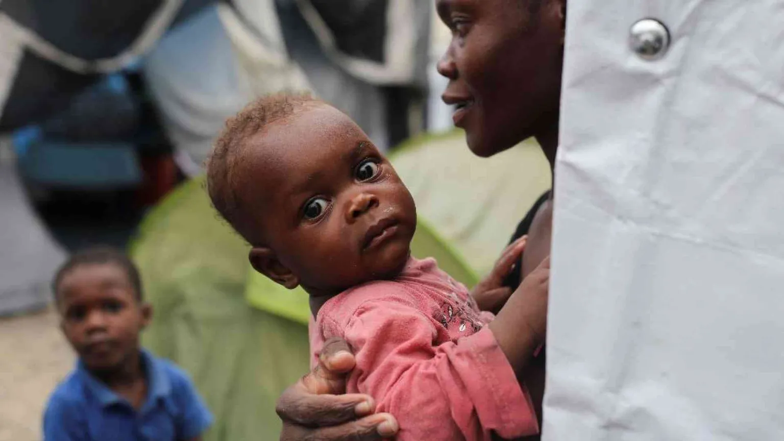 Dal mercatino di Inzago aiuti per gli orfani di Port-au-Prince